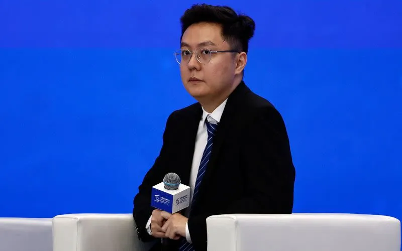 DeepSeek v4 just dropped and it's scary good