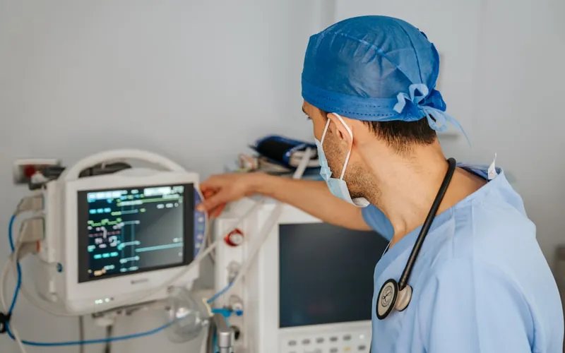 o1 is better at figuring out who's dying first than actual doctors